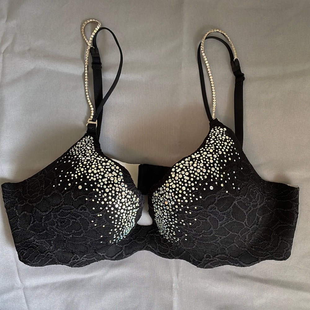 Victoria’s Secret Very Sexy Secret Embrace Push-Up 36C, Black Lace W/ Sparkle.